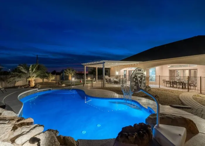 Hébergement de vacances 4br Mountainside Retreat With Pool, Hot Tub And Games Mesa