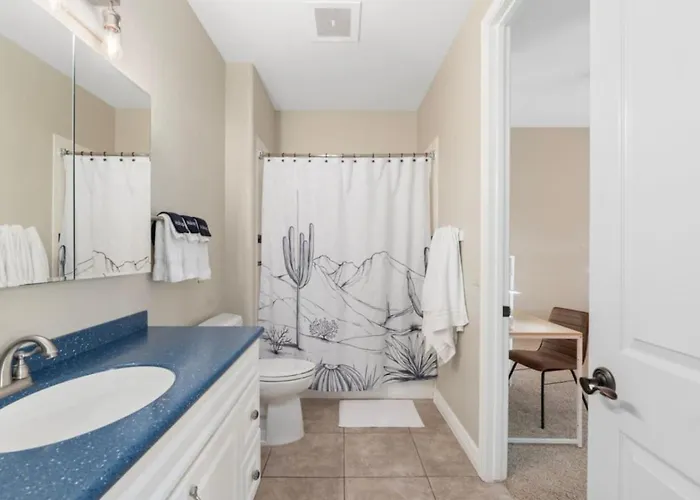 Hébergement de vacances 4br Mountainside Retreat With Pool, Hot Tub And Games *