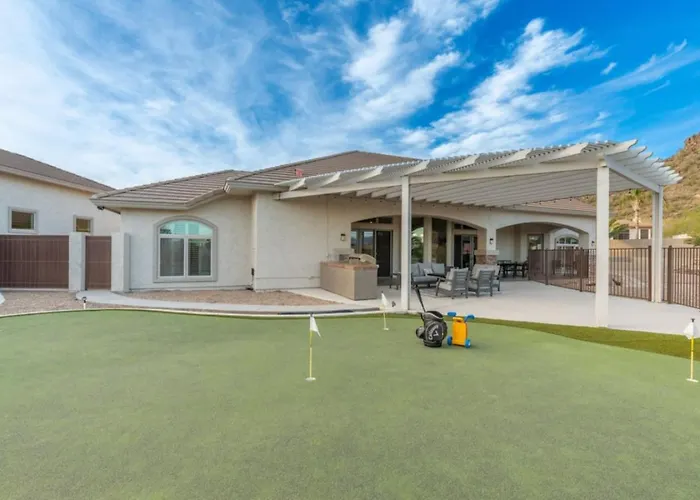 Hébergement de vacances 4br Mountainside Retreat With Pool, Hot Tub And Games