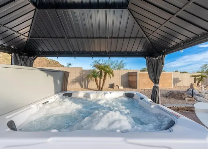 4br Mountainside Retreat With Pool, Hot Tub And Games Hébergement de vacances *